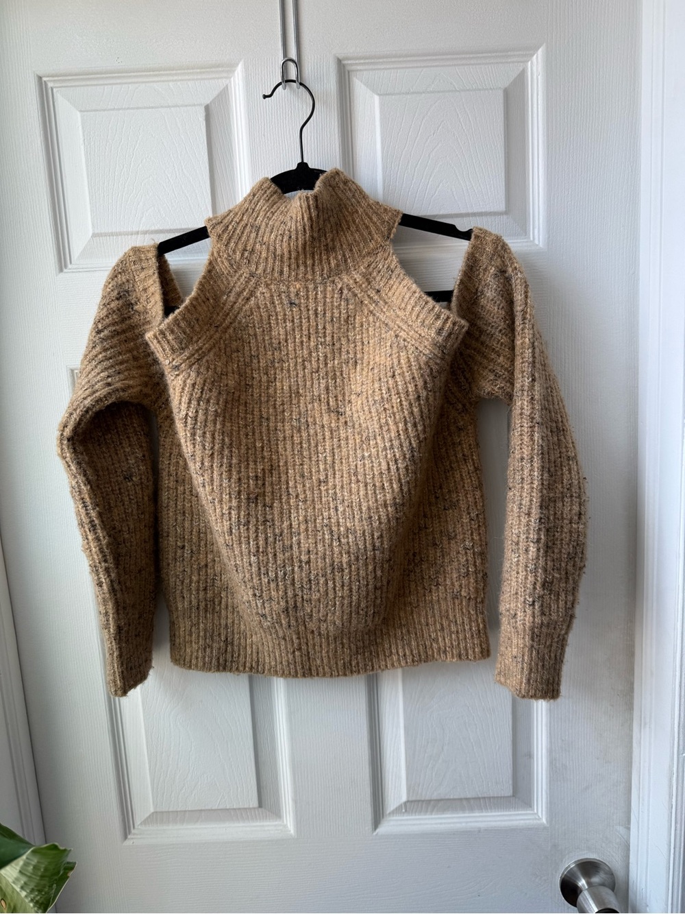Astr Cold-Shoulder Ribbed Turtleneck Sweater in Camel Speckle